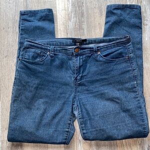 Forever 21 Skinny Jeans. Size 30